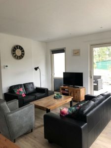 Impressie van de comfortable zithoek in de bungalow nummer 47