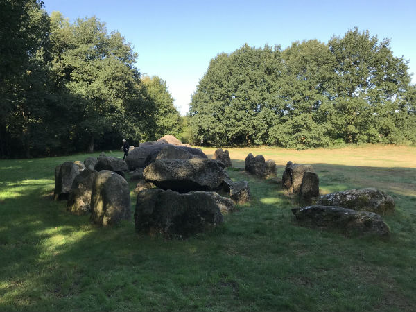 Voorbeeld portaalgraf, Hunebed D19 in Drouwen, Drenthe.